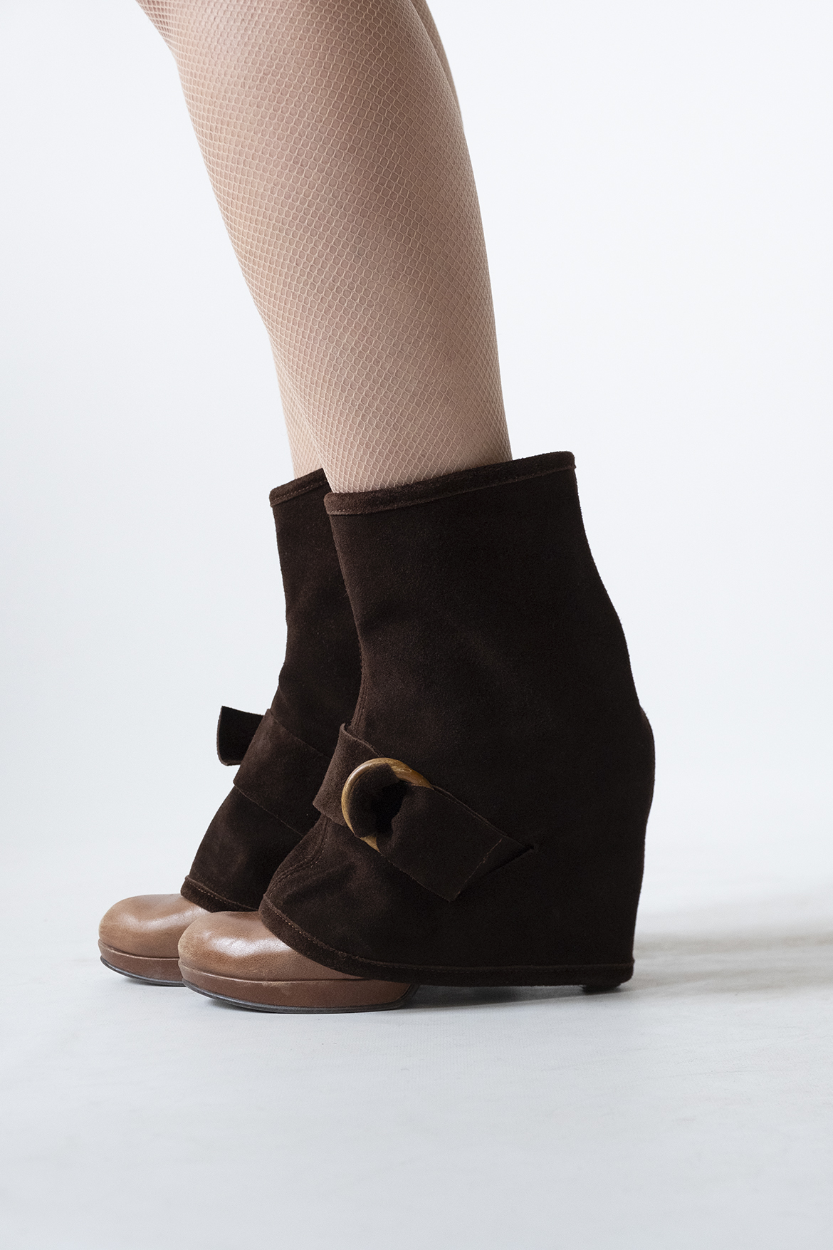 Suede Edie | brown recycled leather