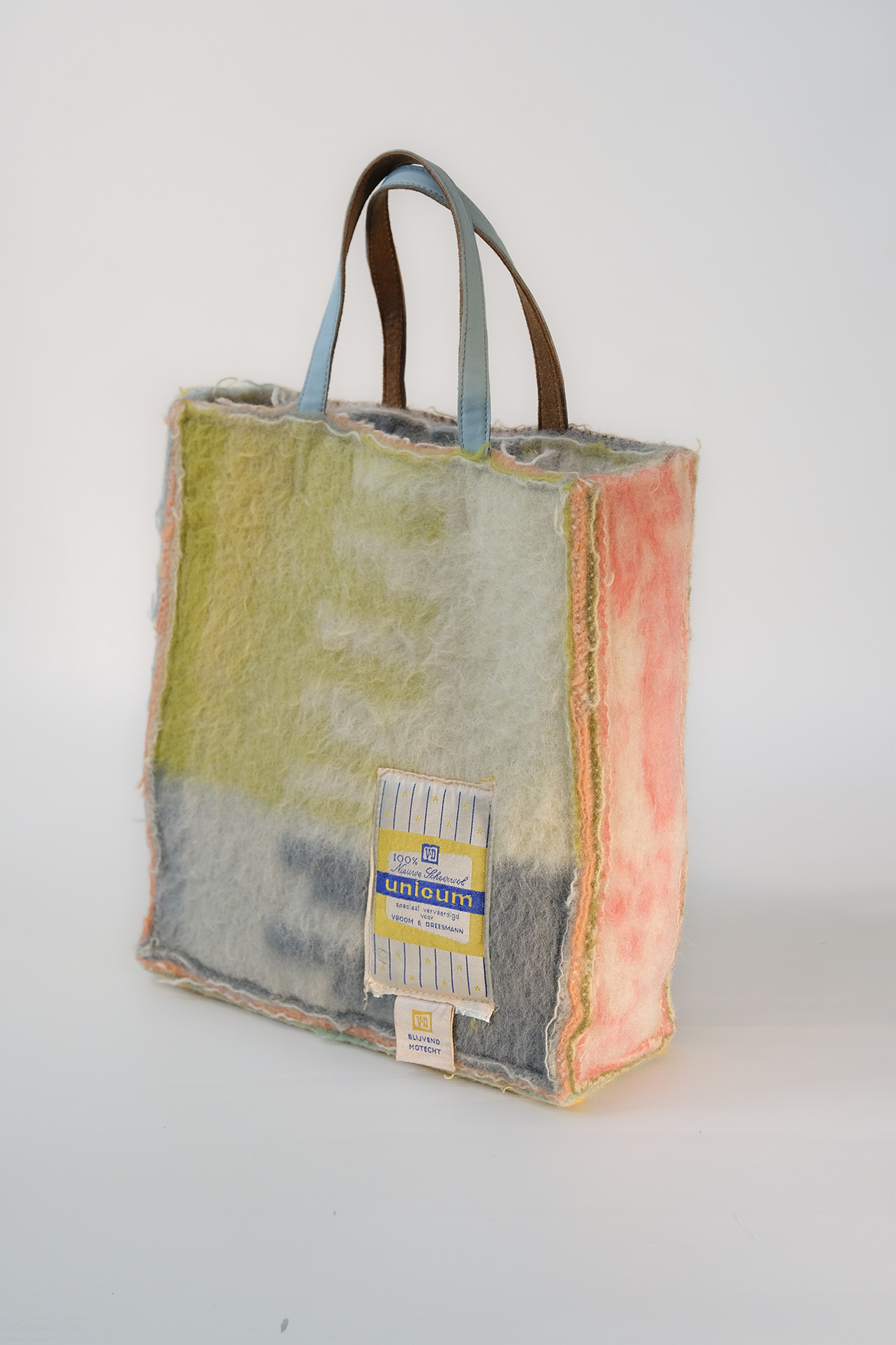 Unicum Layers Bag with original blanket label and short handles