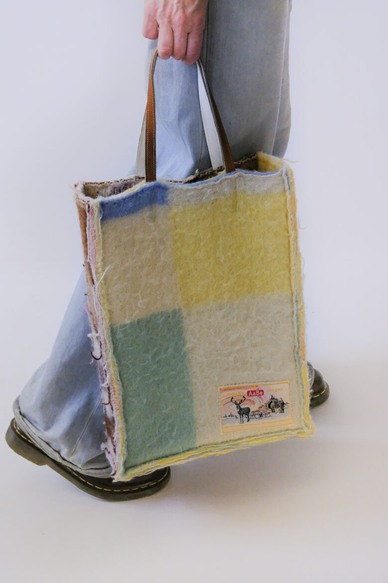 Aabe Layers Bag with original label