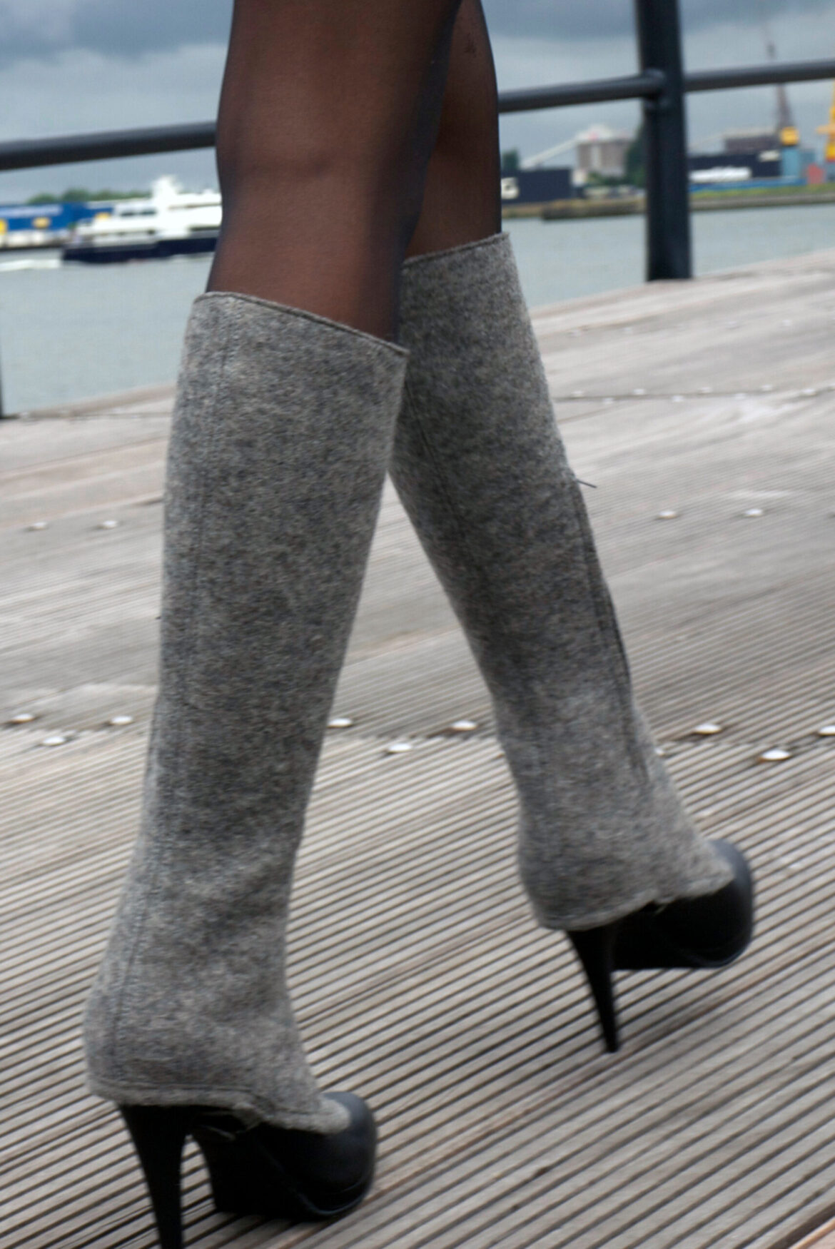 Grey Janes, The original wool felt gaiters