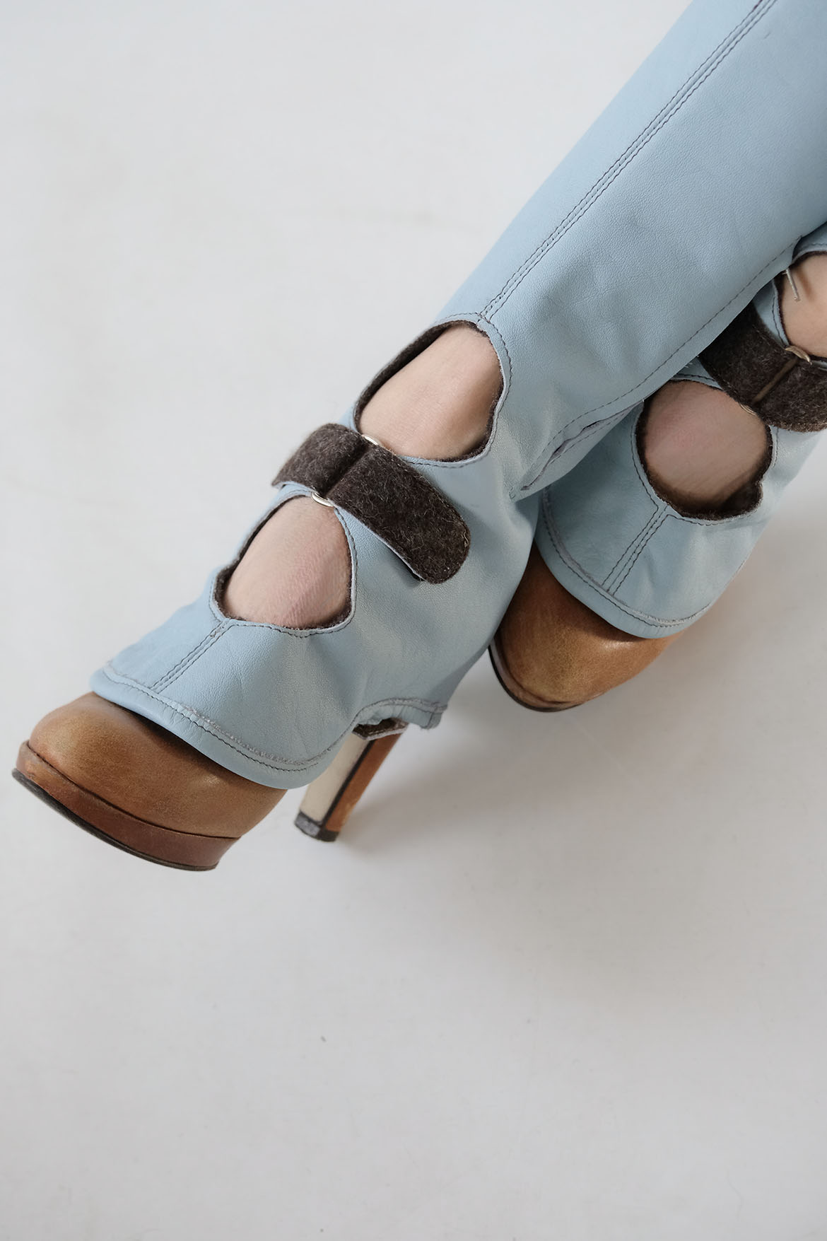 Claudia Medium-High Gaiters Baby Blue Leather