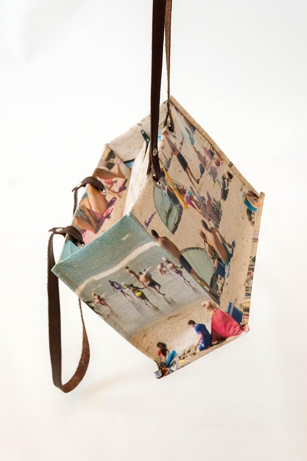 Full Colour Photo Box 'Sunbathers' No.10